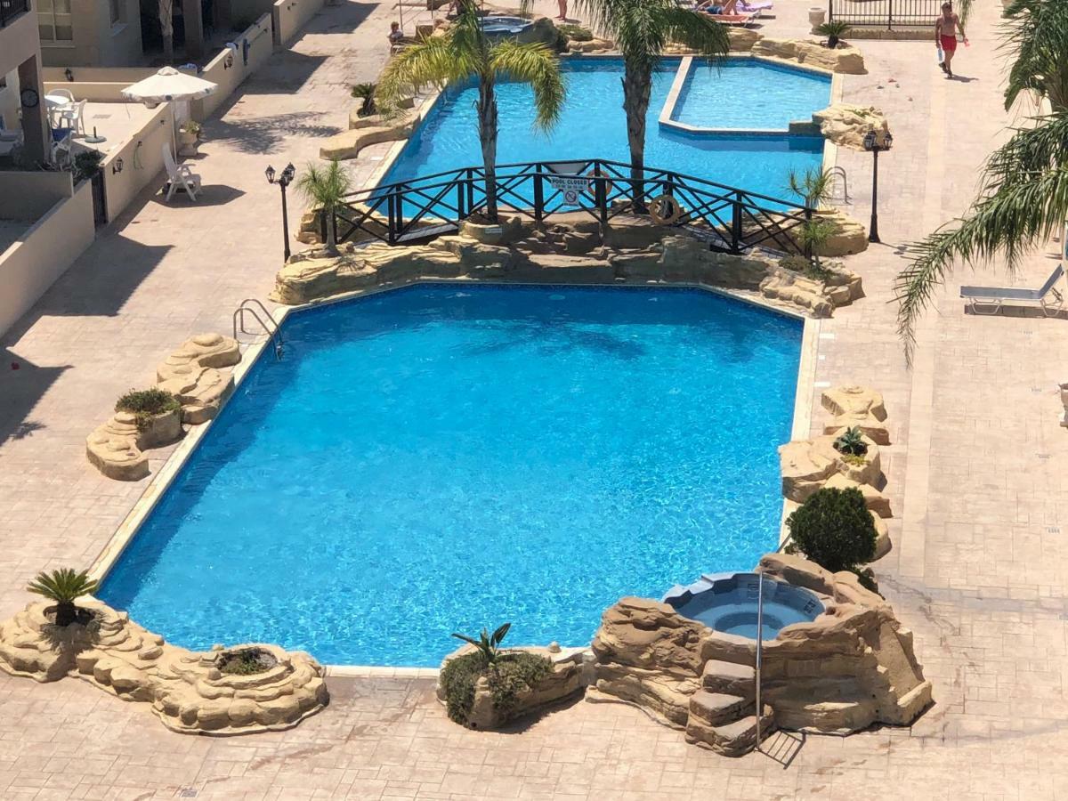 Royal Seacrest Apartment